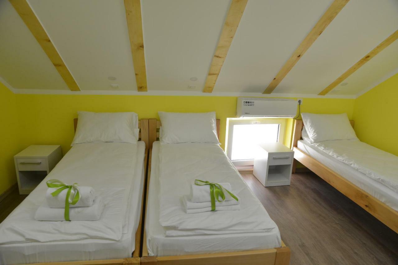 Apartmani Bojeresku ネゴティン エクステリア 写真